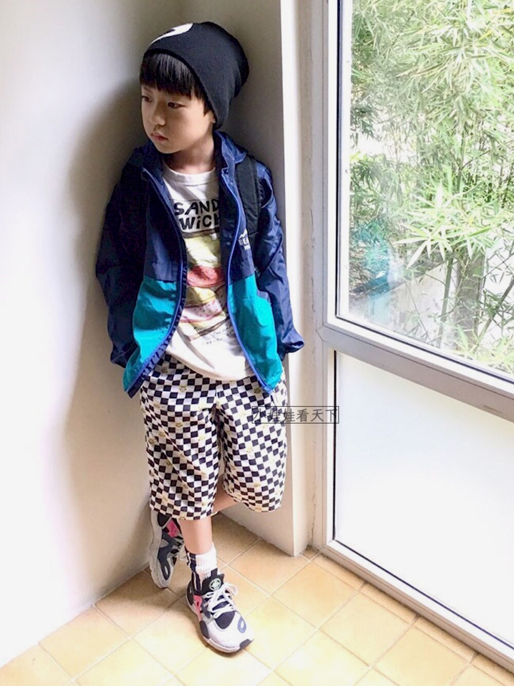 「BEAMSのアイテム（ジャケット/アウター、ブルー系）」を使った、dlnjさん（キッズ・128cm）の夏コーディネートの1枚目の写真