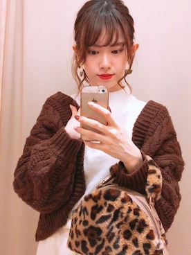 「アイテム（イヤリング、グレー系）」を使った、amiさん（レディース・164cm）の秋コーディネート