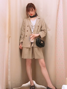 「earth music&ecology（アースミュージックアンドエコロジー）のアイテム（ストール/ショール）」を使った、amiさん（レディース・164cm）の春コーディネート
