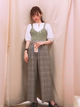 「earth music&ecology（アースミュージックアンドエコロジー）のアイテム（ベスト）」を使った、amiさん（レディース・164cm）の春コーディネート