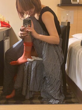 「sara mallika（サラ マリカ）のアイテム（スカート）」を使った、necoさん（レディース・159cm）の秋コーディネート