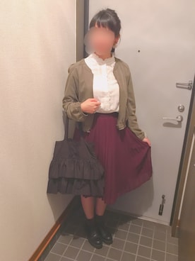 「フリルネック」｜「アイテム（ノーカラージャケット）」を使った、イトさん（レディース・158cm）の秋コーディネート