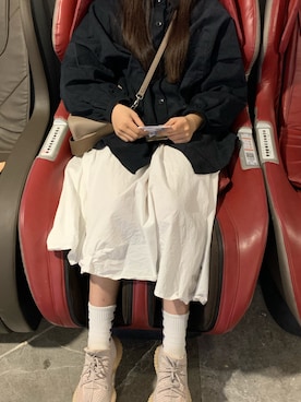 「Yeezy（イージー）のアイテム（アクセサリー）」を使った、pxiaojingさん（レディース・172cm）の秋コーディネート