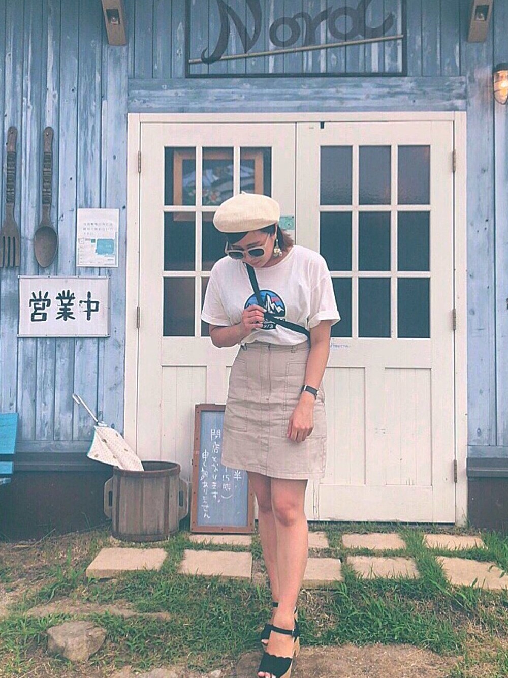 「ootd、patagonia、ベレー帽、ベージュ、おしゃれさんと繋がりたい、糸島、休日コーデ」｜「patagoniaのパタゴニア / メンズ・フィッツロイ・スコープ・オーガニック・Tシャツ（Tシャツ/カットソー、ホワイト系）」を使った、moekoさん（レディース・160cm）の夏コーディネートの1枚目の写真