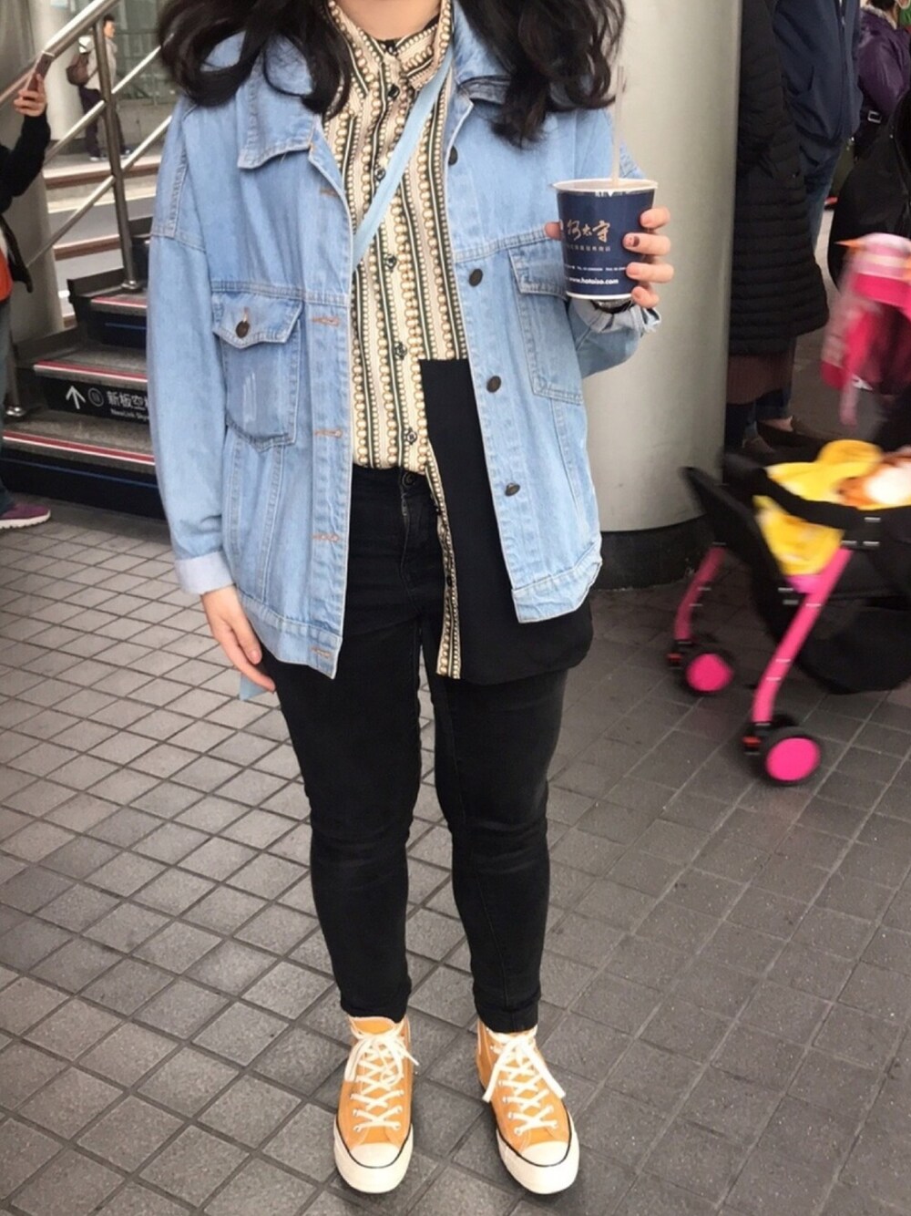 「CONVERSE1970、ZARA、newyear」｜「ZARAのアイテム（シャツ/ブラウス、ブラック系）」を使った、chiauさん（レディース・158cm）の冬コーディネートの1枚目の写真