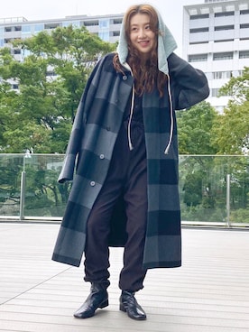 「BEAMS LIGHTS」｜「アイテム（ステンカラーコート）」を使った、ウエダ シホさん（レディース・157cm）の秋コーディネート
