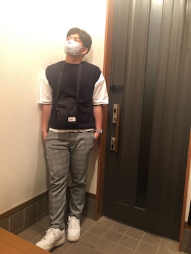 「BEAMS（ビームス）のアイテム（スラックス）」を使った、THWEARSさん（メンズ・175cm）の春コーディネート