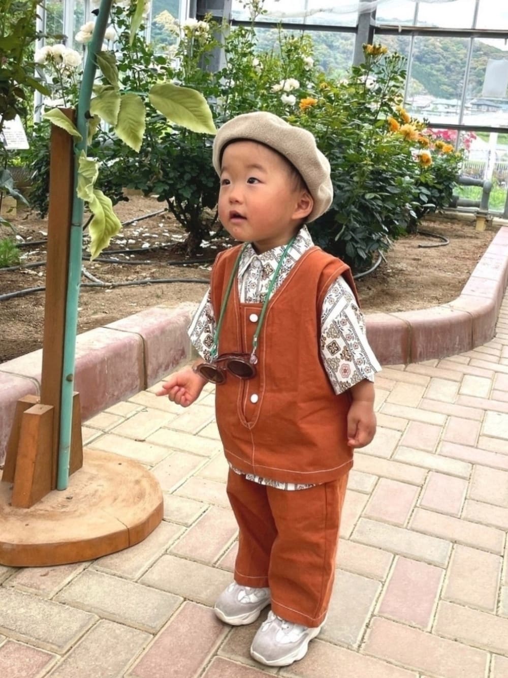 「おとばなコーデフェス告知、シャツスタイル、男の子、カジュアルコーデ、キッズファッション、男の子コーデ、1歳、おとばなコーデ」｜「BREEZEの/サーモベレー（ハンチング/ベレー帽、ベージュ系）」を使った、KOAさん（キッズ・80cm）の春コーディネートの1枚目の写真