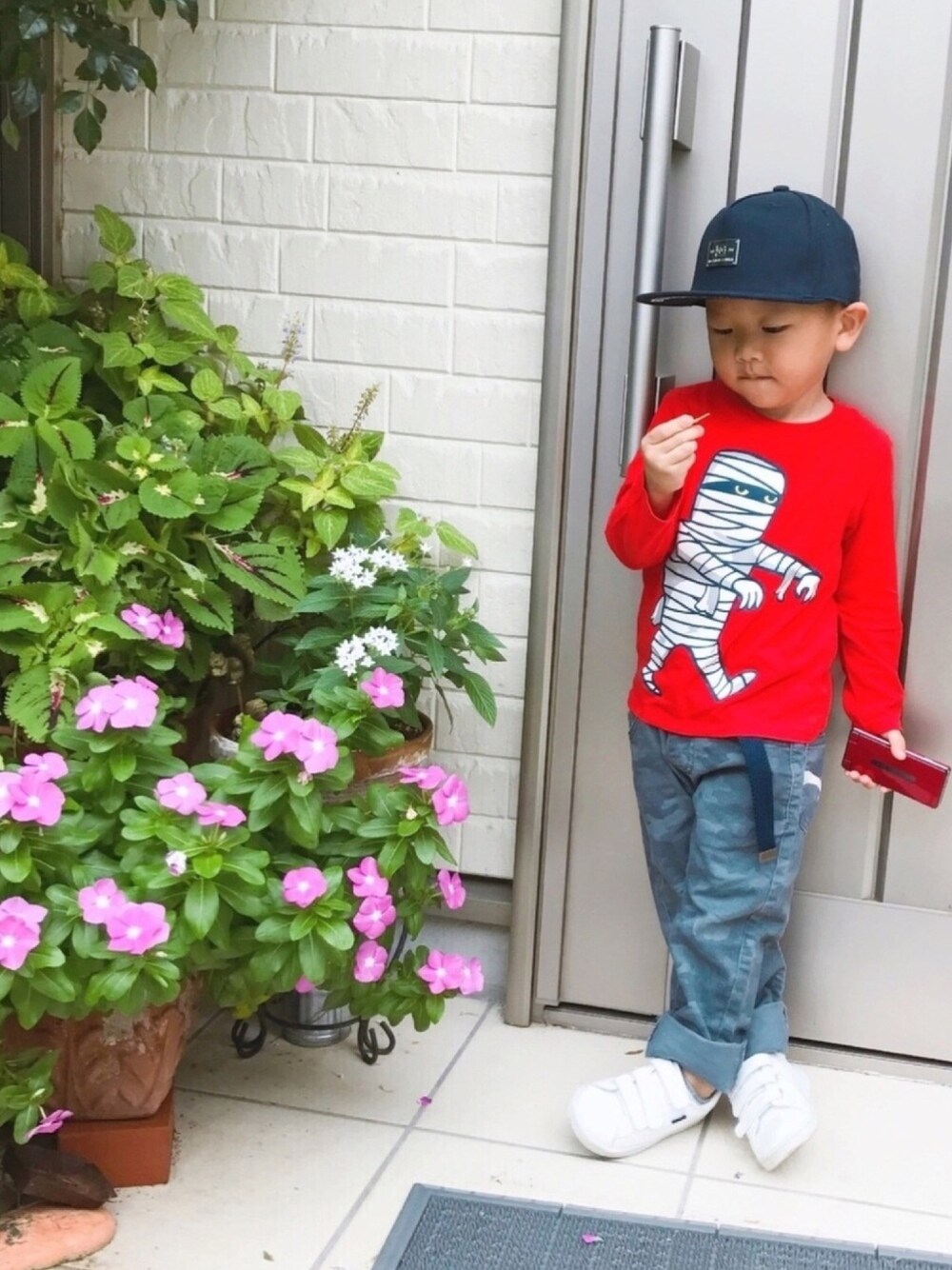 「1000サオポープロジェクト、DC SHOES、H&M、Right-on、DAISO、Branshes、ミイラ」｜「DC SHOESのアイテム（キャップ、ブルー系）」を使った、y.s.m.yさん（キッズ・90cm）の秋コーディネートの1枚目の写真