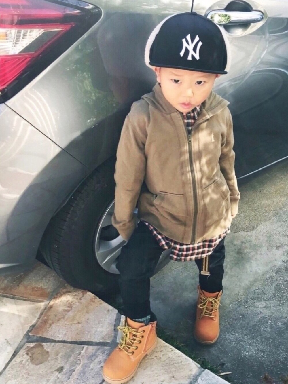 「EASTBOY、OSHKOSH、ONSPOTZ、ZARA KIDS、Hawkins、DAISO、ドックイヤーキャップ、品川水族館」｜「NEW ERAのニューエラ キッズ キャップ 59FIFTY ドッグイヤー MLB ニューヨークヤンキース NEW ERA KIDS（キャップ、ブラック系）」を使った、y.s.m.yさん（キッズ・100cm）の冬コーディネートの1枚目の写真