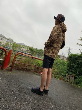 「FUJIROCKEEN」｜「アイテム（マウンテンパーカー）」を使った、namiさん（メンズ・178cm）の夏コーディネート