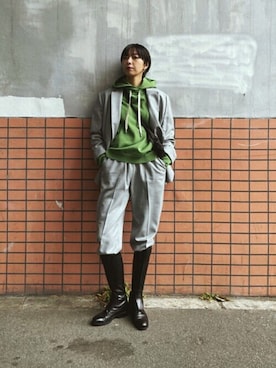 「アイテム（パーカー、グリーン系）」を使った、HeRIN.CYEさん（レディース・164cm）の冬コーディネート