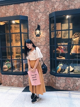 「アイテム（イヤリング）」を使った、鎂嘉さん（レディース・163cm・20代）の秋コーディネート