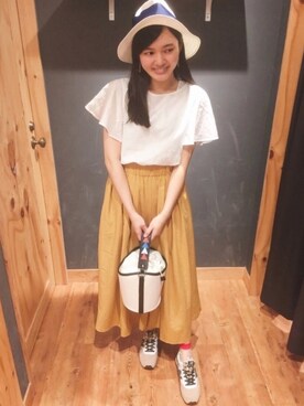 「アイテム（イヤリング）」を使った、鎂嘉さん（レディース・163cm・20代）の秋コーディネート