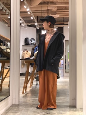 「Johnbull Private labo（ジョンブルプライベートラボ）のアイテム（オールインワン・サロペット）」を使った、hanaeさん（レディース・155cm）の秋コーディネート