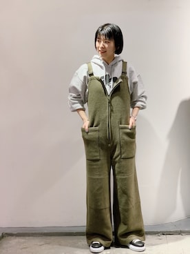 「Johnbull Private labo（ジョンブルプライベートラボ）のアイテム（サロペット/オーバーオール）」を使った、hanaeさん（レディース・155cm）の秋コーディネート