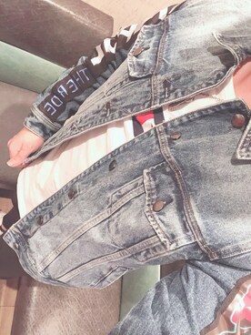 「Guess（ゲス）のアイテム（デニムジャケット）」を使った、りゅーぼーさん（メンズ・183cm）の秋コーディネート