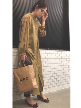 「OLIVER PEOPLES」｜「アイテム（ワンピース/ドレス）」を使った、Jurinaaaさん（レディース・162cm）の秋コーディネート