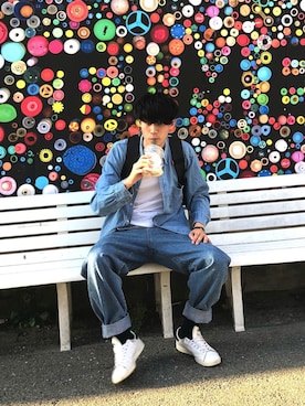 「スタンスミス」｜「アイテム（オールインワン・サロペット）」を使った、KANTAさん（メンズ・187cm）の春コーディネート