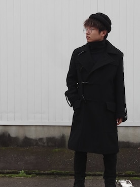 「オールブラック」｜「アイテム（ダッフルコート）」を使った、reo さん（メンズ・165cm）の冬コーディネート