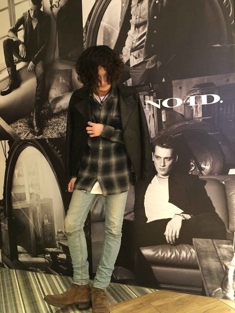「ノーアイディー、NO ID.、新宿ルミネエスト、ライダースジャケット、レザージャケット、春物新作、ブーツ、デニムパンツ、スキニーデニム、チェックシャツ」｜「NO ID.のmj4490-ｺｰﾃｨﾝｸﾞﾗﾑﾚｻﾞｰWﾗｲﾀﾞｰｽJKT ｼﾞｬｹｯﾄ（ライダースジャケット、ブラック系）」を使った、NO ID. 新宿ルミネエスト店さん（メンズ・173cm）の冬コーディネートの1枚目の写真