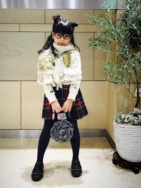 「One deux boo（ワンドゥーブー）のアイテム（スウェット）」を使った、アツナナさん（キッズ・123cm）の冬コーディネート