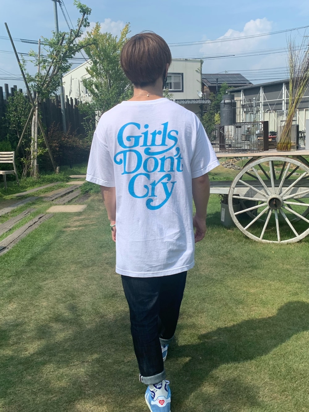 「Girls don't cry、HUMAN MADE、niko and ...」｜「Girls Don't Cryのアイテム（Tシャツ/カットソー、ブルー系）」を使った、kd0205さん（メンズ・160cm）の秋コーディネートの1枚目の写真