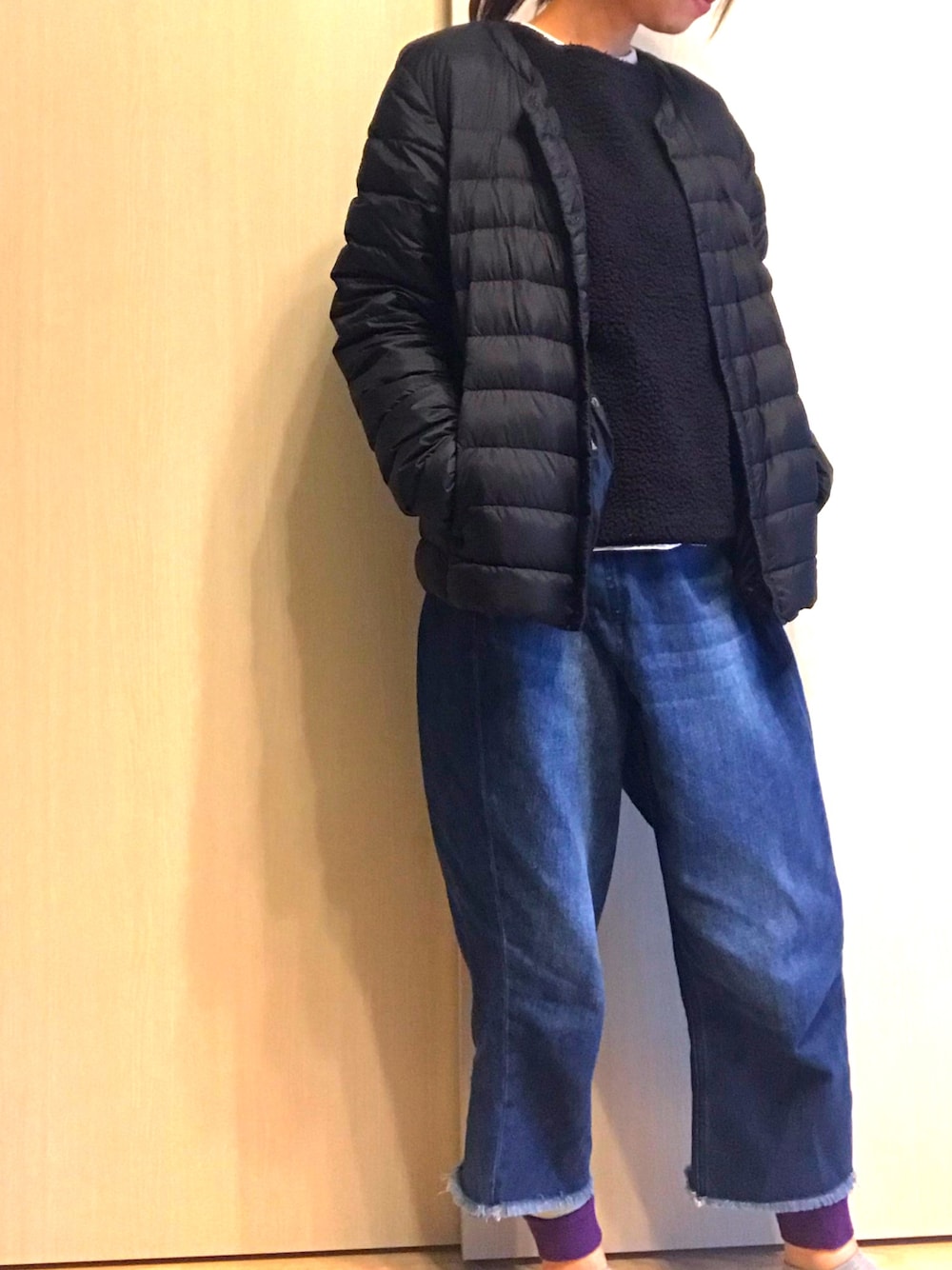「無印良品、メンズ、GU、ラップデニム、via j、足短い」｜「無印良品のアイテム（ダウンジャケット/コート、ブラック系）」を使った、CHIさん（レディース・160cm）の冬コーディネートの1枚目の写真
