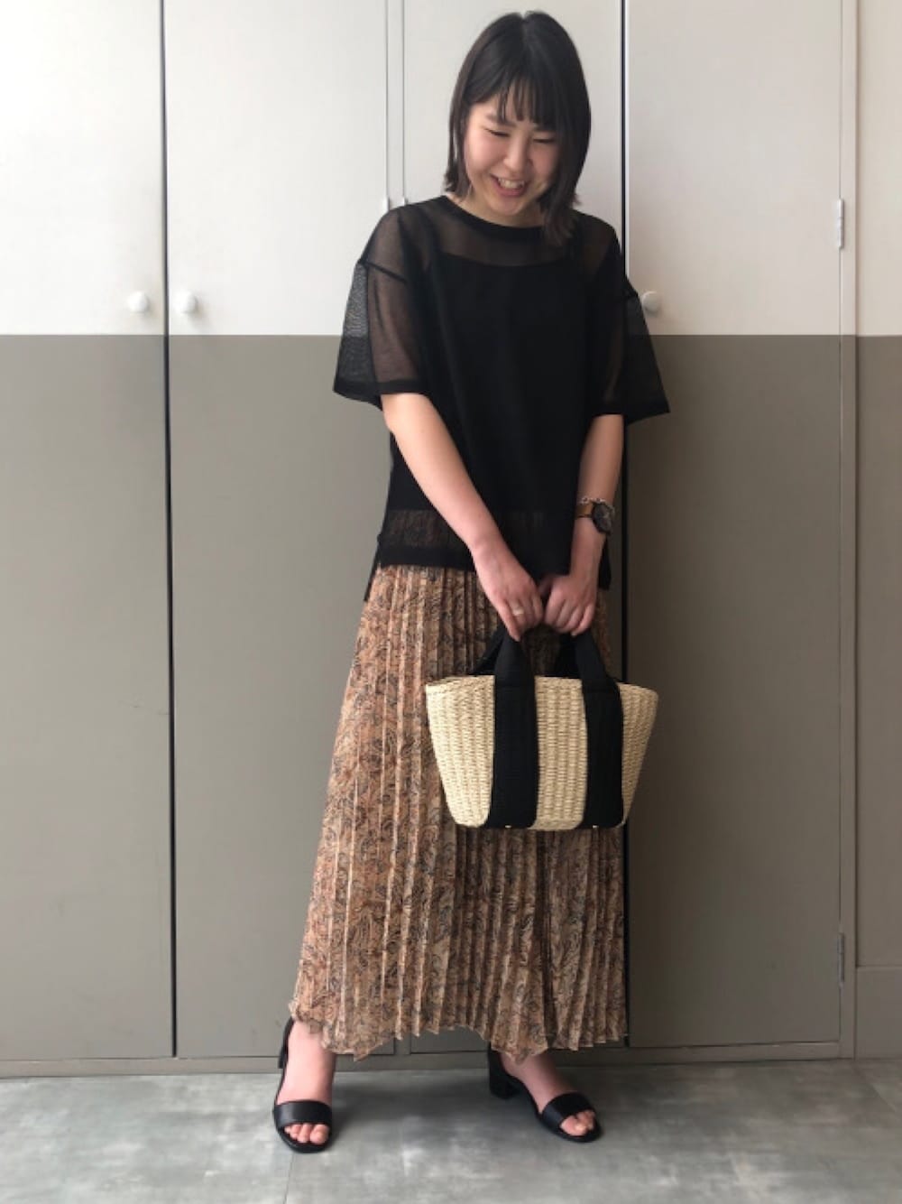 「シアートップス、ロングスカート、大人カジュアル、夏」｜「OZOCの[洗える]キャミ付シアーニットプルオーバー（ニット/セーター、ブラック系）」を使った、OZOC_officialさん（レディース・160cm）の夏コーディネートの1枚目の写真