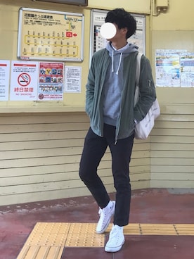 「Right-on（ライトオン）のアイテム（MA-1）」を使った、ようすさん（メンズ・176cm）の冬コーディネート