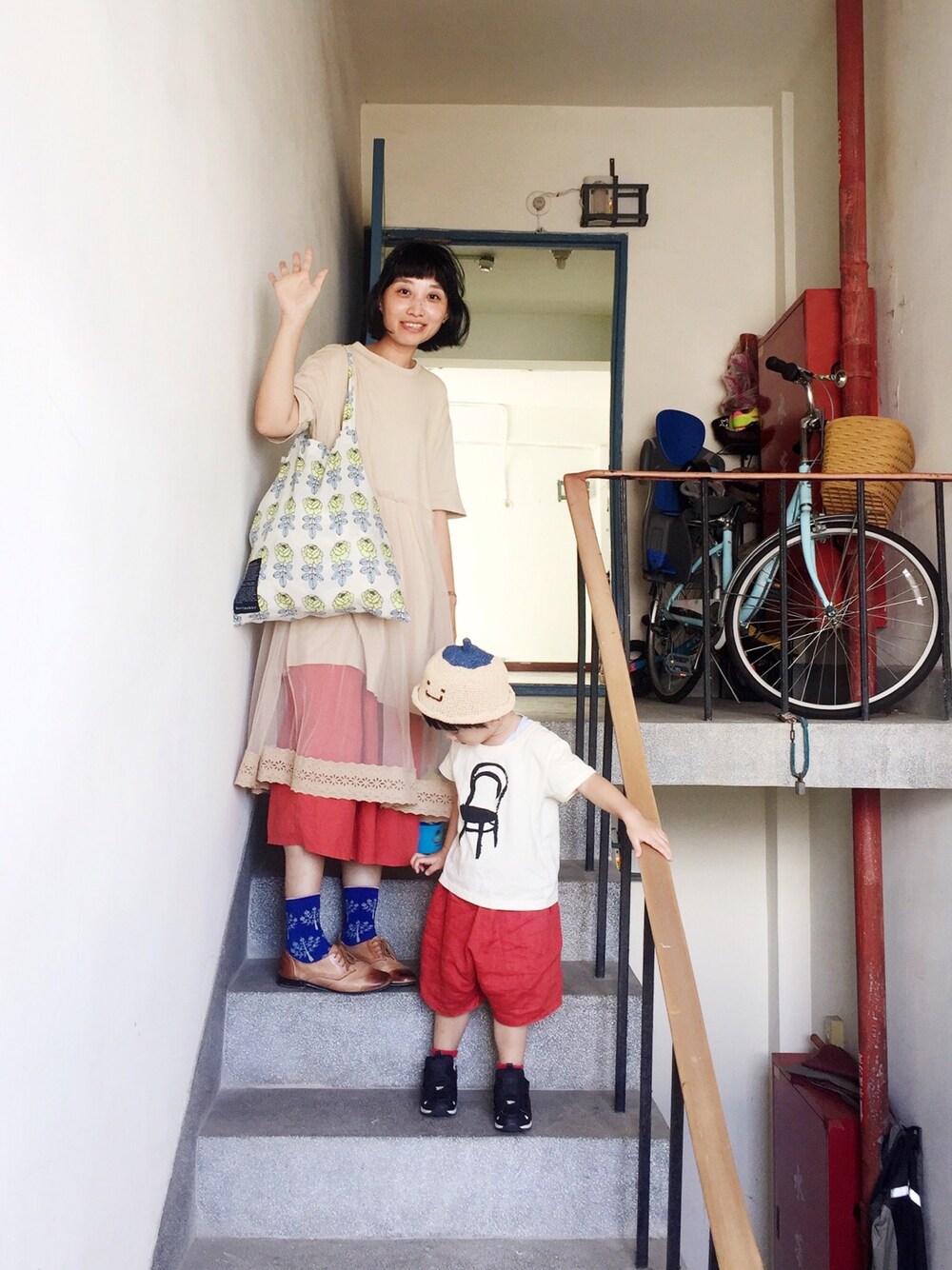 「marimekkoのアイテム（トートバッグ、イエロー系）」を使った、Heaven Taiさん（キッズ・90cm）の夏コーディネートの1枚目の写真