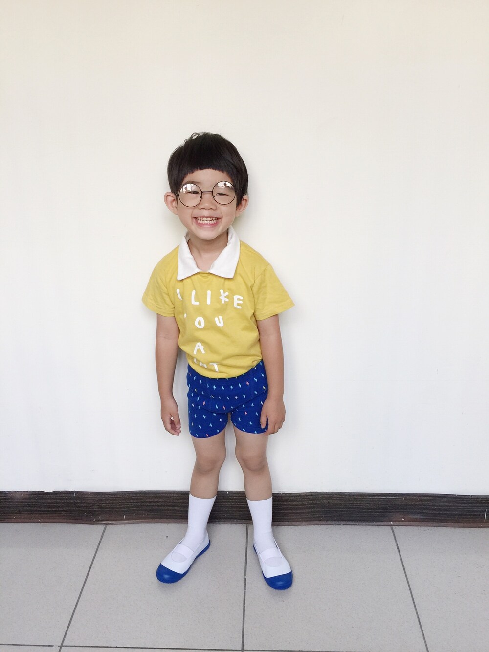 「のび太」｜「no brandのアイテム（Tシャツ/カットソー、イエロー系）」を使った、Heaven Taiさん（キッズ・100cm）の夏コーディネートの1枚目の写真