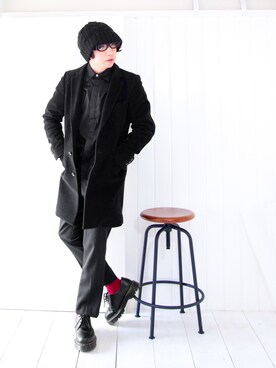 「真っ黒コーデ」｜「アイテム（チェスターコート）」を使った、えてるさん（メンズ・159cm）の冬コーディネート