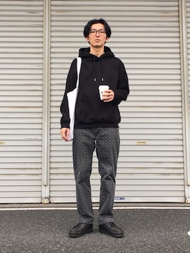 「スエット」｜「アイテム（モカシン/デッキシューズ）」を使った、kazuさん（メンズ・170cm）の冬コーディネート