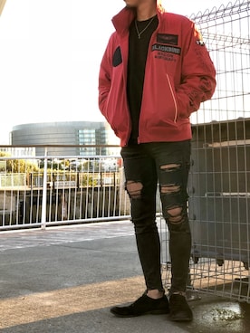 「アイテム（ミリタリージャケット、レッド系）」を使った、REIさん（メンズ・170cm）の冬コーディネート