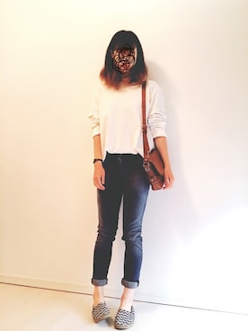 「UNIQLO（ユニクロ）のアイテム（Tシャツ/カットソー、ホワイト系）」を使った、mgmgさん（レディース・165cm）の春コーディネート