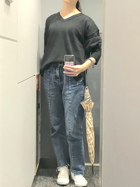 「select MOCA（セレクトモカ）の【GISELe4月号掲載】【GISELe12月号掲載】センタープレスストレートヘムラインカットオフダメージ加工デニム（デニムパンツ）」を使った、ri.22＊さん（レディース・157cm）の秋コーディネート