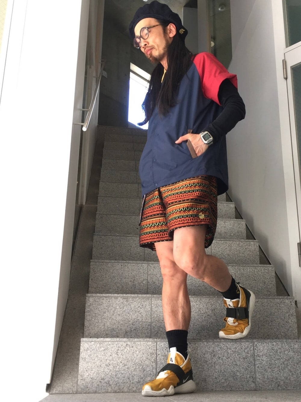 「ALDIES、ベレー帽、ベレー帽推奨委員会、シャツスタイル、シャツ、ショートパンツ、ソックス、カジュアル、春コーデ、名古屋」｜「ALDIESのDenim Beret（ハンチング/ベレー帽、ブルー系）」を使った、りょうさん（メンズ・171cm）の春コーディネートの1枚目の写真