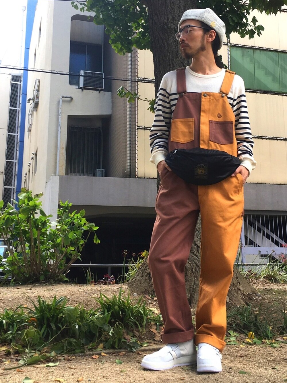 「ALDIES、ベレー帽、ベレー帽推奨委員会、ボーダー、オーバーオール、カジュアル、秋のコーデ、秋コーデ、バイカラー、名古屋」｜「ALDIESのLow Gauge Knit Beret / ローゲージニットベレー（ハンチング/ベレー帽、ホワイト系）」を使った、りょうさん（メンズ・171cm）の秋コーディネートの1枚目の写真