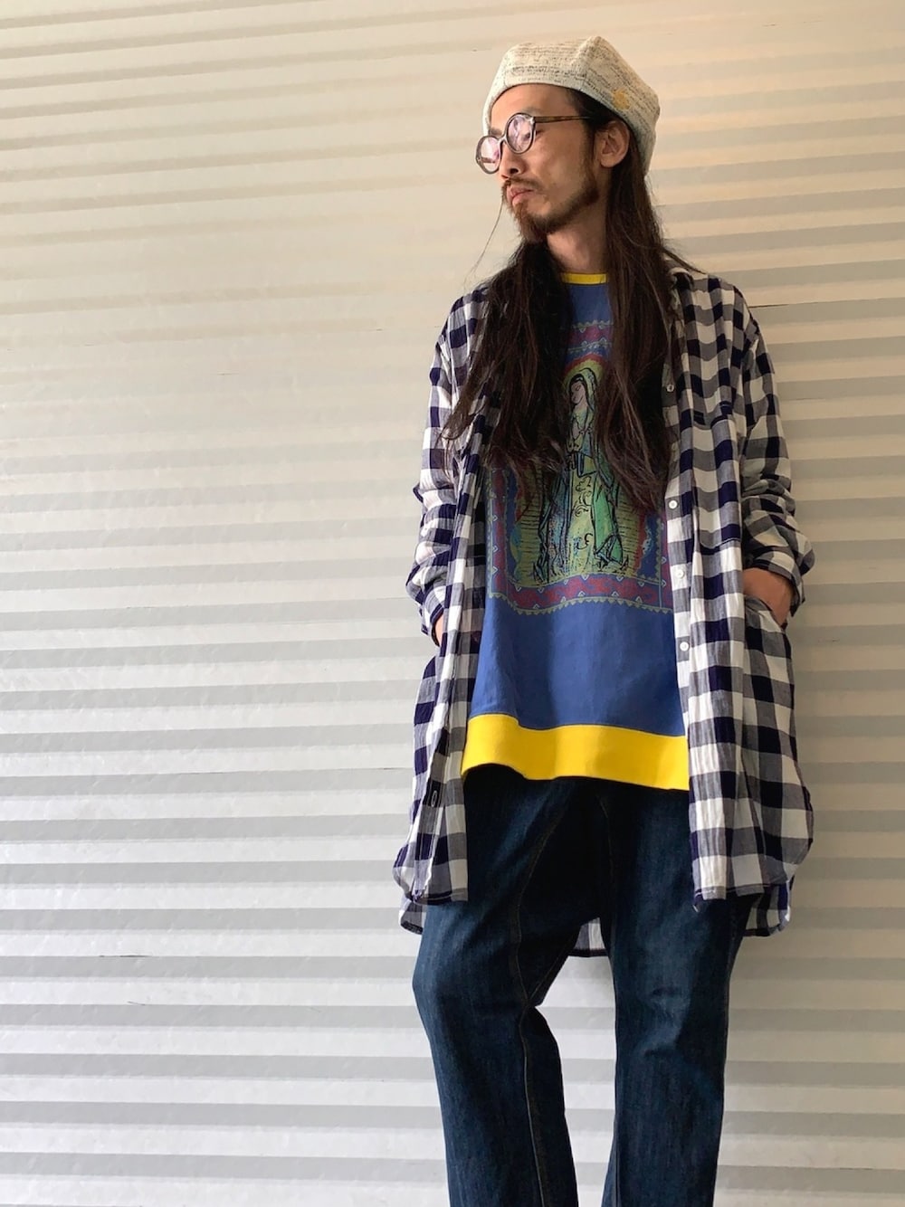 「ALDIES、カジュアル、シャツワンピ、ビックシルエット、スウェット、デニム、サルエルパンツ、ベレー帽、ベレー帽推奨委員会、名古屋」｜「ALDIESのLow Gauge Knit Beret / ローゲージニットベレー（ハンチング/ベレー帽、ホワイト系）」を使った、りょうさん（メンズ・171cm）の冬コーディネートの1枚目の写真