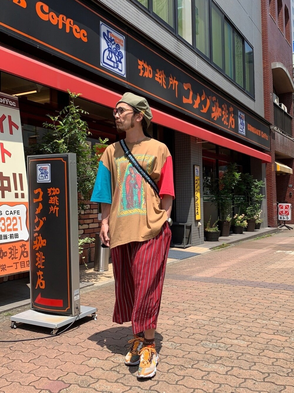 「ALDIES、カジュアル、春夏コーデ、ベレー帽、ベレー帽推奨委員会、ビックT、マリア様、ストライプパンツ、イージーパンツ、ビックシルエット」｜「ALDIESのRevitalize Beret(Olive)（ハンチング/ベレー帽、その他）」を使った、りょうさん（メンズ・171cm）の夏コーディネートの1枚目の写真