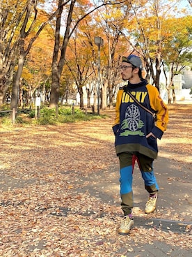 「メッシュキャップ」｜「アイテム（スウェット）」を使った、りょうさん（メンズ・171cm）の秋コーディネート