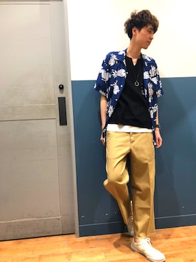 「AVIREX（アヴィレックス）の【AVIREX】パイン柄オープンカラーシャツ（シャツ/ブラウス、ブルー系）」を使った、Shoheiさん（メンズ・185cm）の春コーディネート