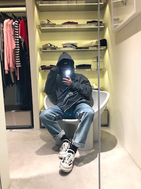 「MARTINE ROSE（マーティンローズ）のアイテム（パンツ）」を使った、Hao Wangさん（メンズ・172cm）の秋コーディネート