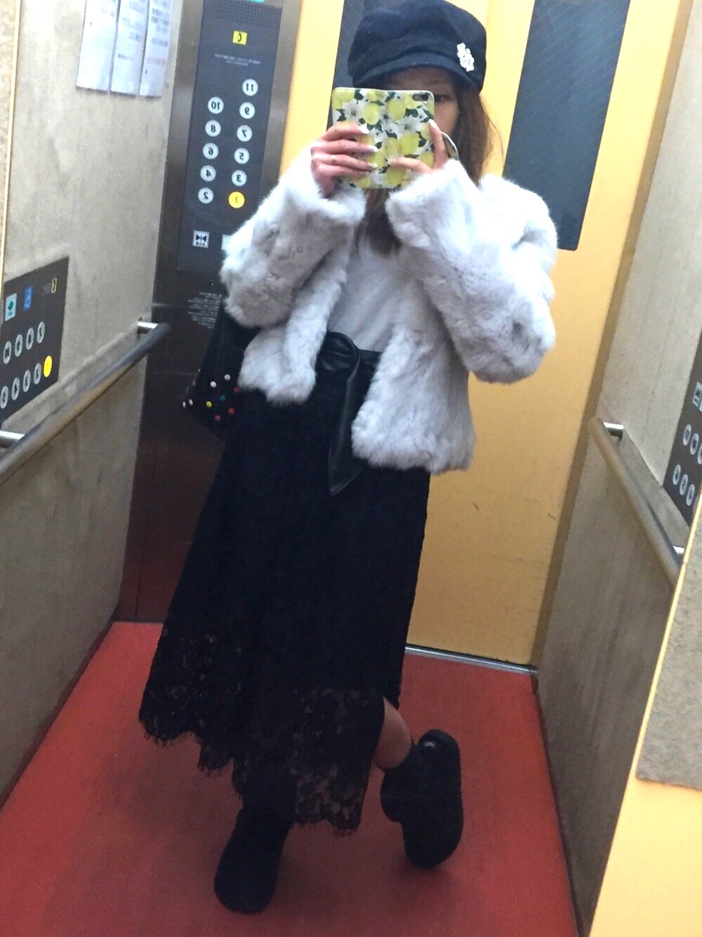 「防寒スタイル、ファーコート」｜「Radyのアイテム（キャスケット、ブラック系）」を使った、なーさん（レディース・153cm）の冬コーディネートの1枚目の写真