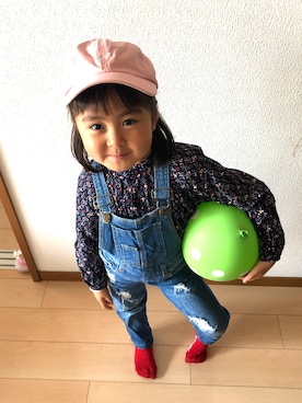 「アイテム（サロペット/オーバーオール、ブルー系）」を使った、あかえりさん（キッズ・110cm）の春コーディネート