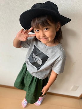 「FITH（フィス）のアイテム（スカート）」を使った、あかえりさん（キッズ・120cm）の夏コーディネート