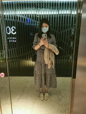 「JUSGLITTY（ジャスグリッティー）のアイテム（ワンピース/ドレス）」を使った、Kelly Tamさん（レディース・165cm）の秋コーディネート