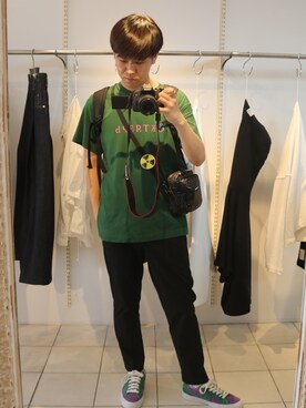 「kicks」｜「アイテム（スラックス）」を使った、とんとんさん（メンズ・178cm）の夏コーディネート