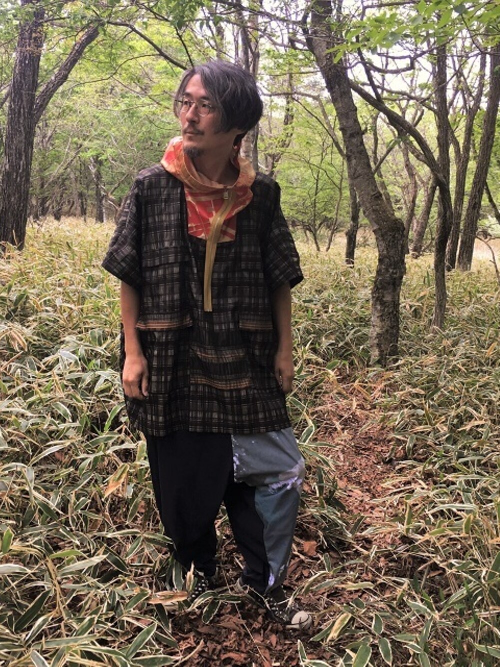 その他のパーカー、その他のその他パンツを着用したメンズの夏コーディネートの1枚目の写真